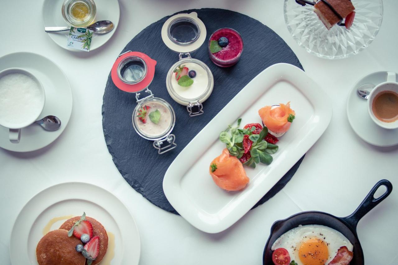 Boutique Hotel Sunstar Brissago Am Lago Maggiore エクステリア 写真